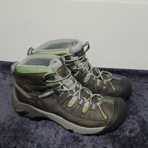 Keen hiking boots